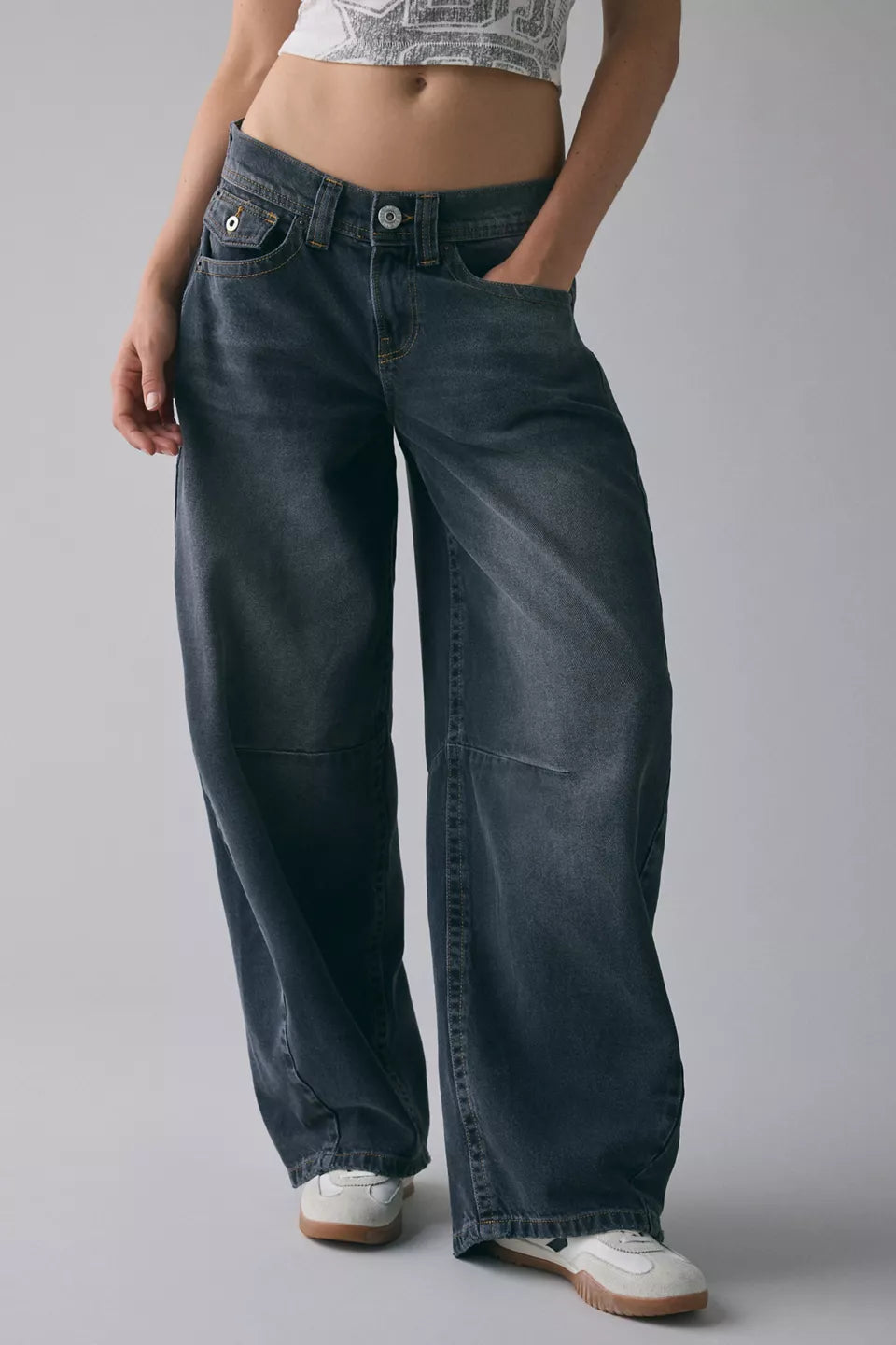 Women's Kayla Cocoon Low-Rise Baggy Barrel Jeans