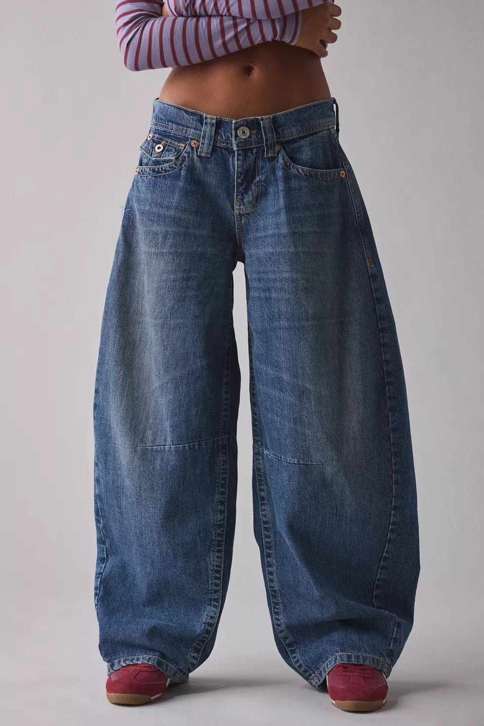Women's Kayla Cocoon Low-Rise Baggy Barrel Jeans