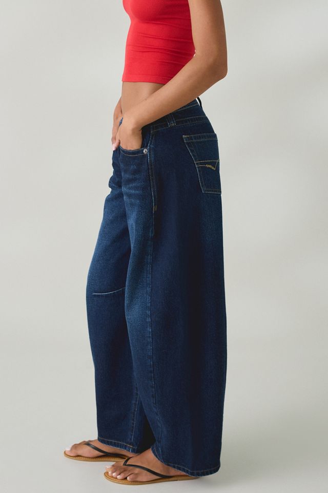 BDG Women's Kayla Cocoon Low-Rise Baggy Barrel Jeans