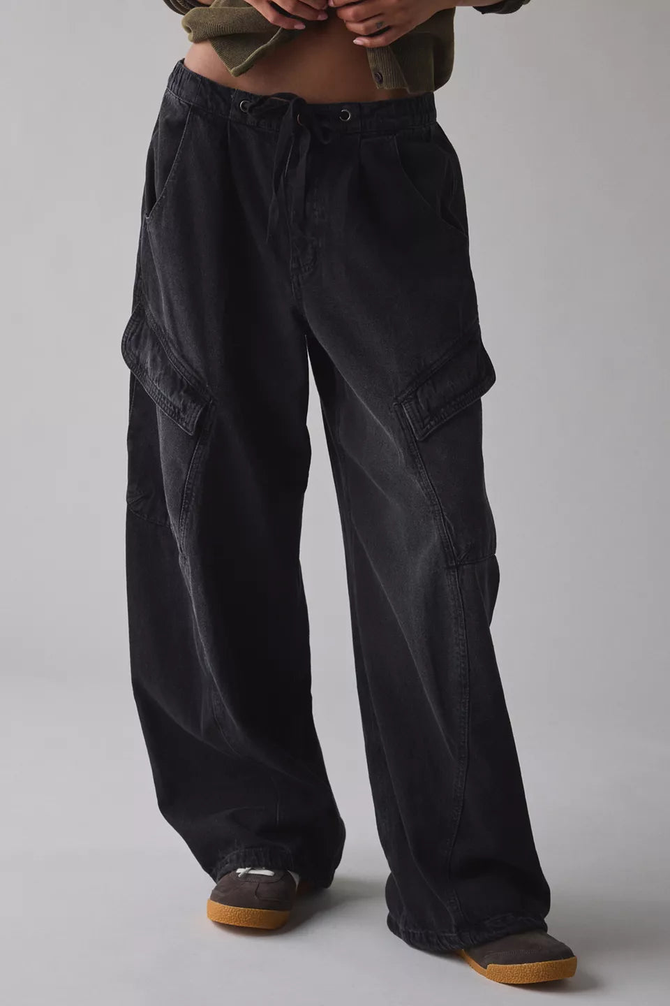 Women's Station Cocoon Baggy Barrel Leg Cargo Jeans