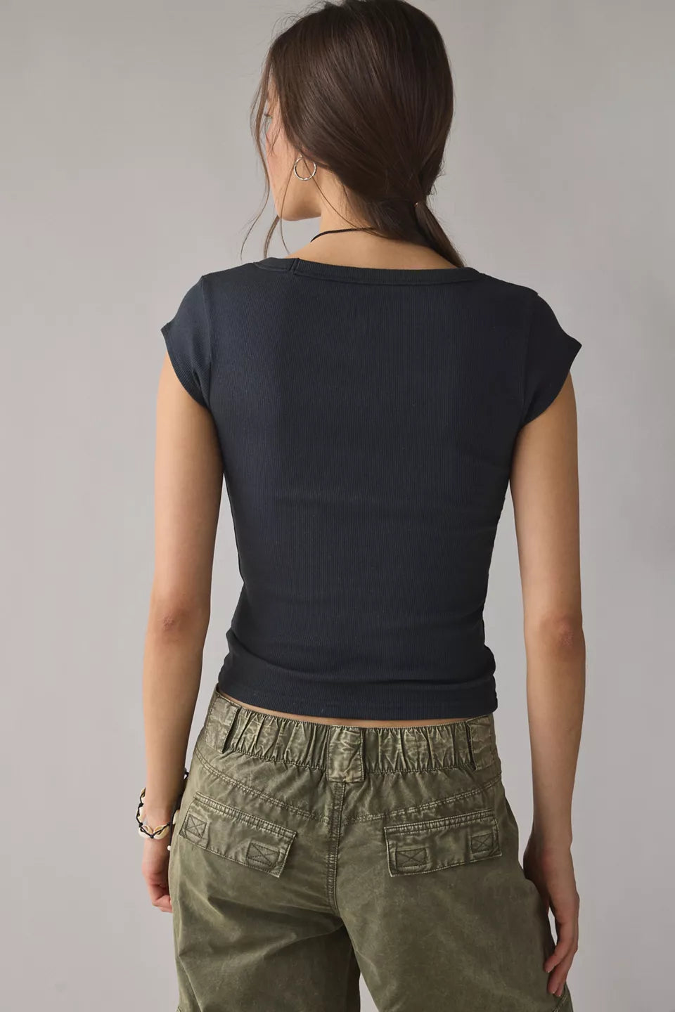 Women's Off-Duty Ribbed Scoop Neck Short Sleeve Tee