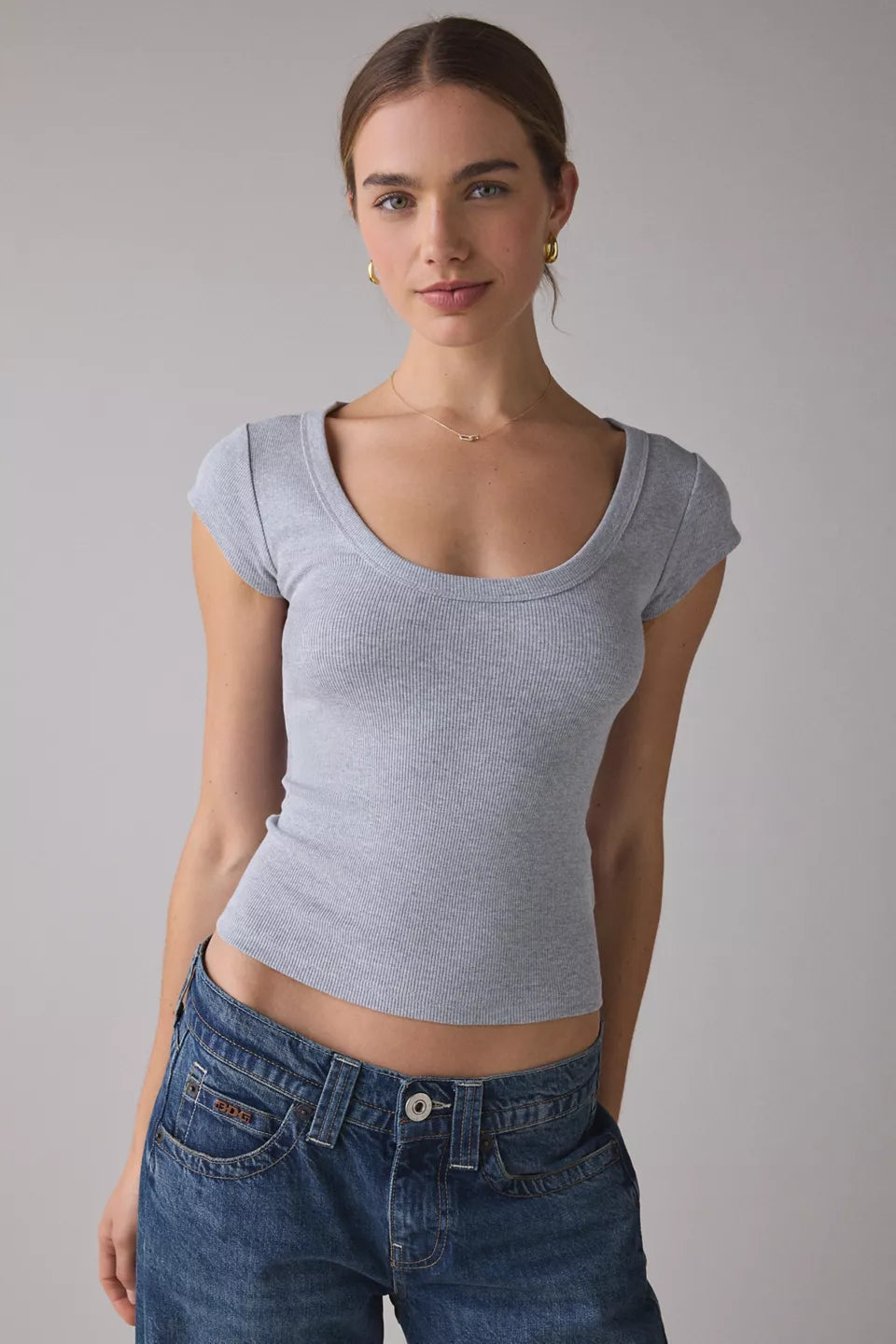 Women's Off-Duty Ribbed Scoop Neck Short Sleeve Tee