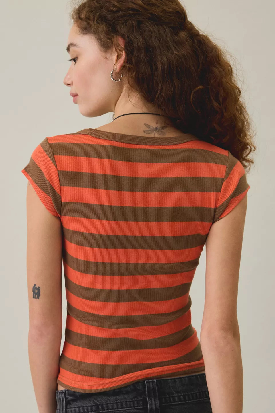 Women's Off-Duty Ribbed Scoop Neck Short Sleeve Tee