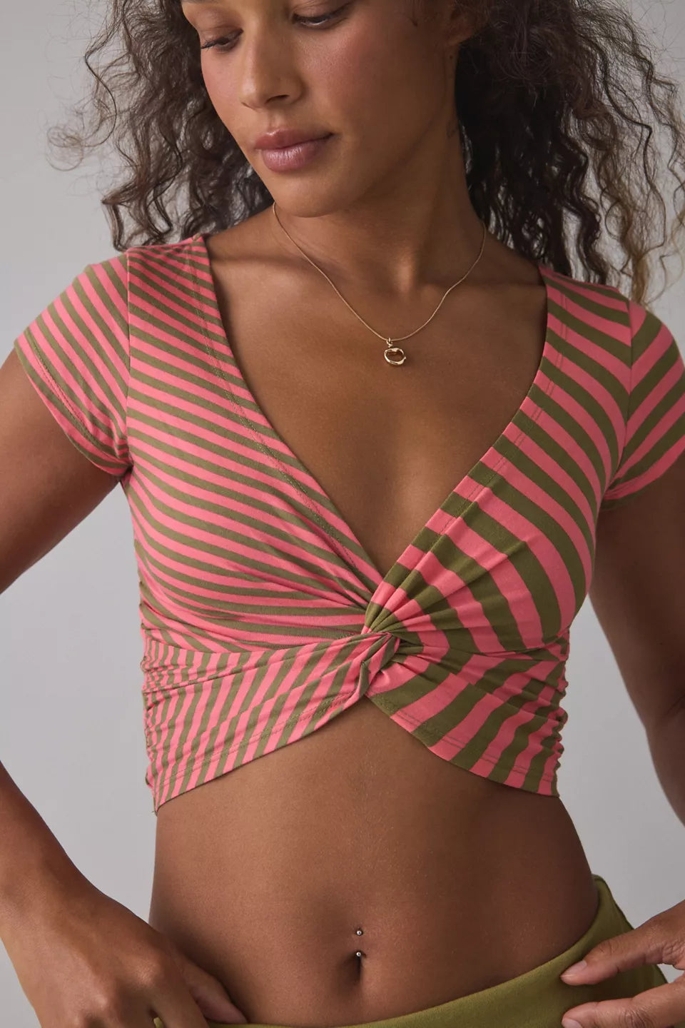 Women's Bec Twist-Front Cropped Tee