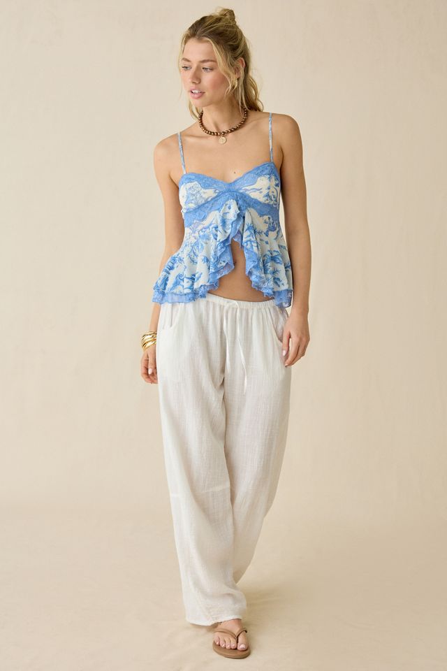 Kimchi Blue Women's Ella Flyaway Ruffle Lace Trim Cami