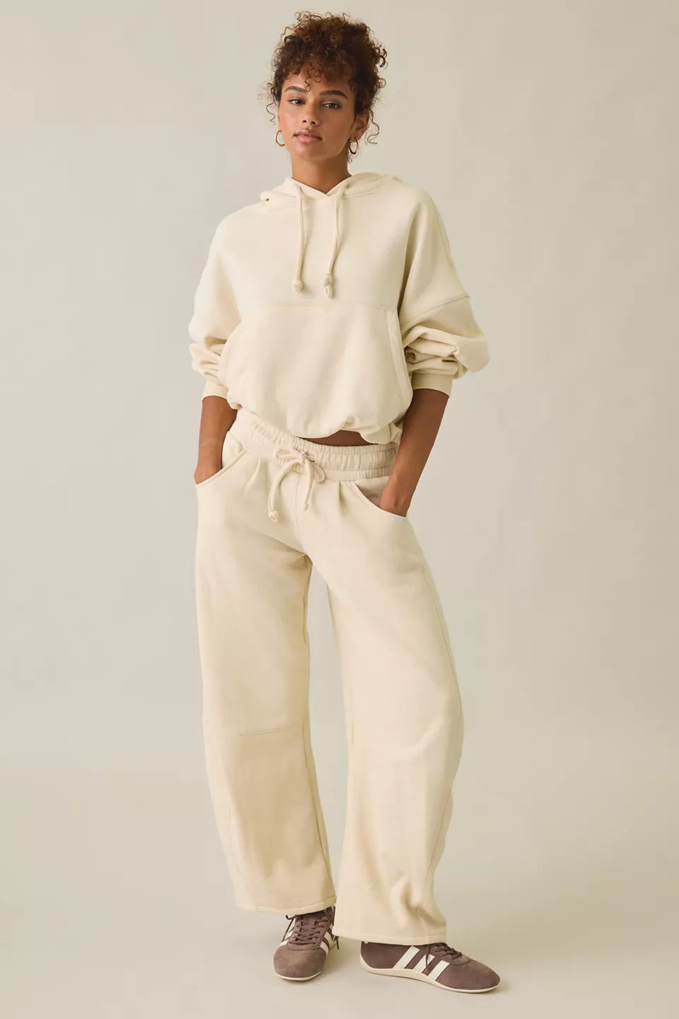 Women's Essential Barrel Leg Full Length Sweatpants