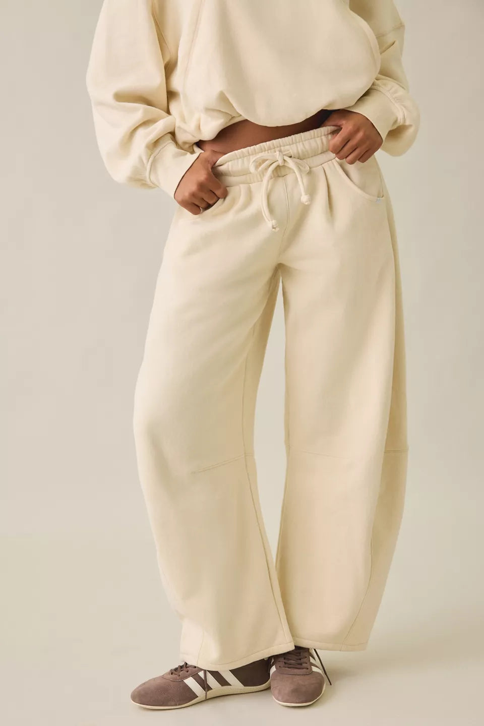 Women's Essential Barrel Leg Full Length Sweatpants