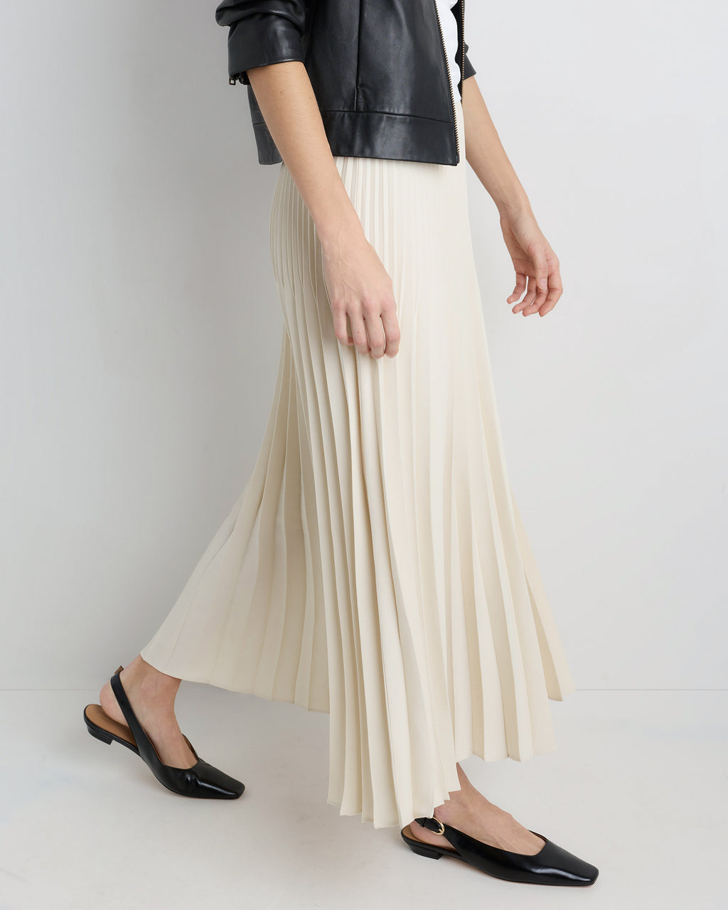 Quince Women's Pleated Matte Midi Skirt