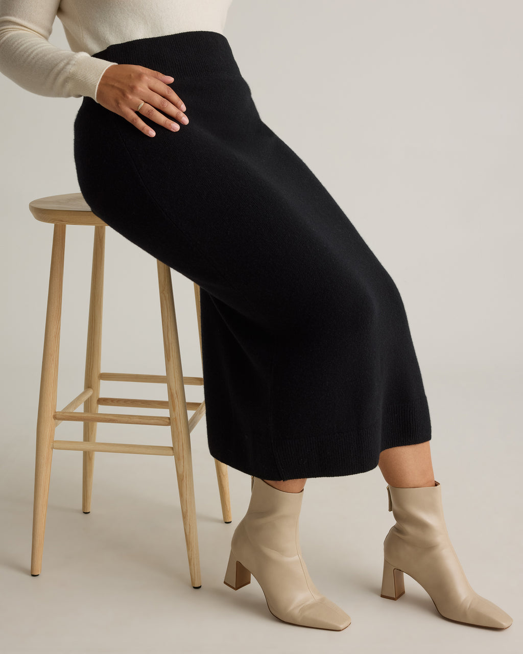 Quince Women's Mongolian Cashmere Fitted Midi Skirt